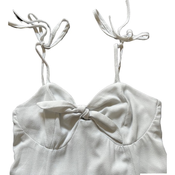 SHE AND SKY WHITE MINI DRESS WITH RUFFLED HEM SIZE SMALL - Picture 4 of 9